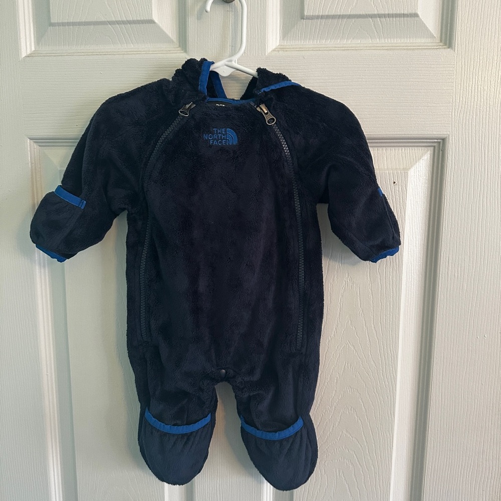 The North Face hooded fleece bunting - size 0-3 months